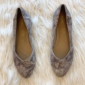 TOMS Julie suede snake skin flats